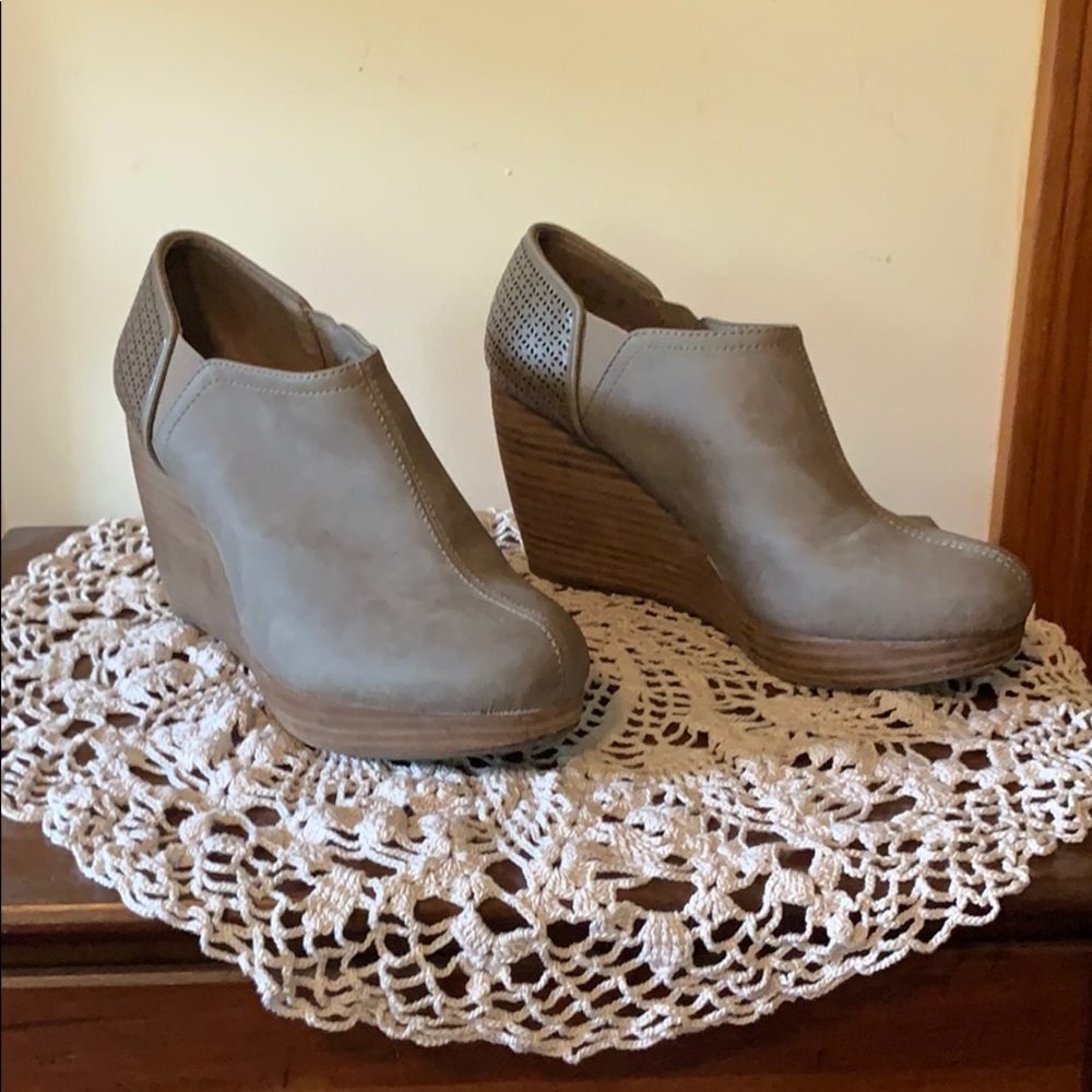 Super comfy wedges